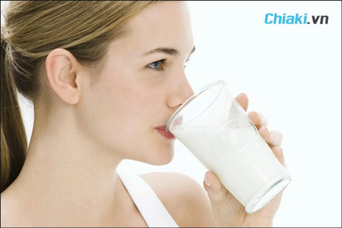 Cách làm sữa đậu nành bằng máy xay sinh tố đơn giản tại nhà