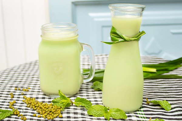 Cách làm sữa hạt bằng máy xay sinh tố Bear tiện lợi, tiết kiệm thời gian | Sube Việt Nam | Kênh phân phối đồ gia dụng và phụ kiện điện thoại thông minh