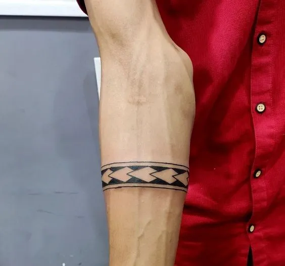 Gợi ý 88+ mẫu hình xăm vòng tay nghệ thuật và thời trang - Genztattoo