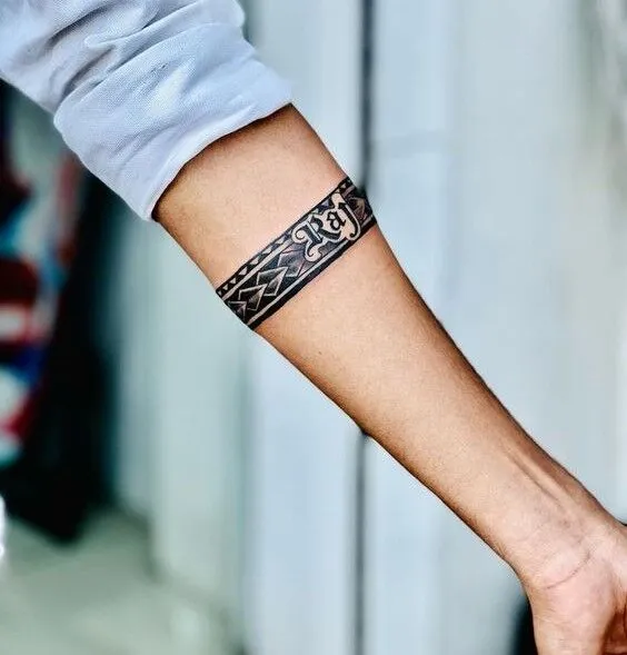 Gợi ý 88+ mẫu hình xăm vòng tay nghệ thuật và thời trang - Genztattoo