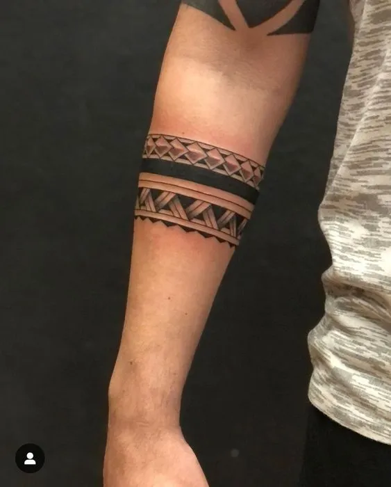 Gợi ý 88+ mẫu hình xăm vòng tay nghệ thuật và thời trang - Genztattoo