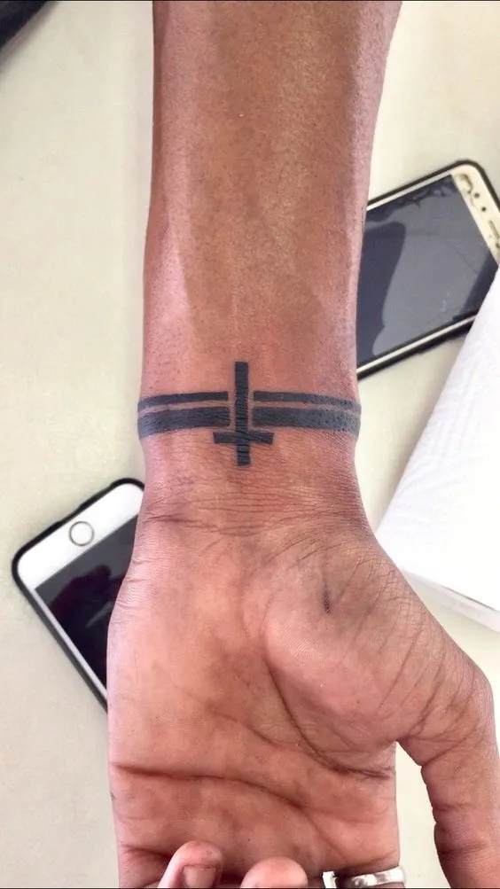 Gợi ý 88+ mẫu hình xăm vòng tay nghệ thuật và thời trang - Genztattoo