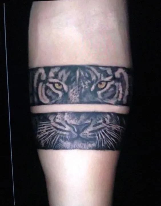 Gợi ý 88+ mẫu hình xăm vòng tay nghệ thuật và thời trang - Genztattoo