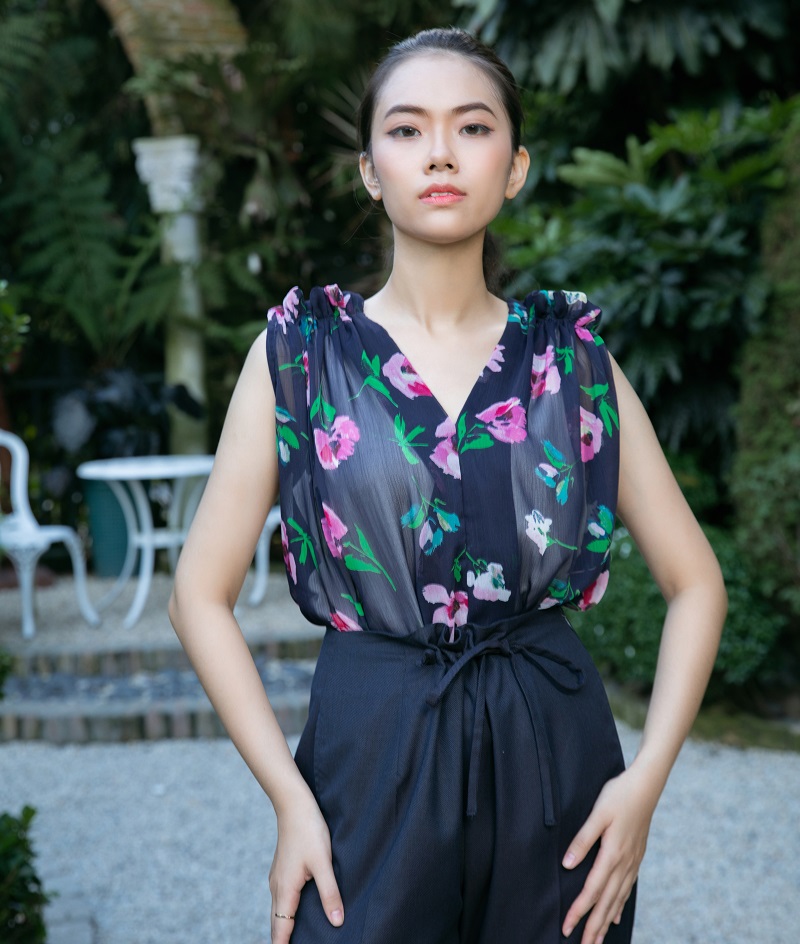 8 mẫu áo kiểu trung niên U50 sang trọng và quý phái hot nhất