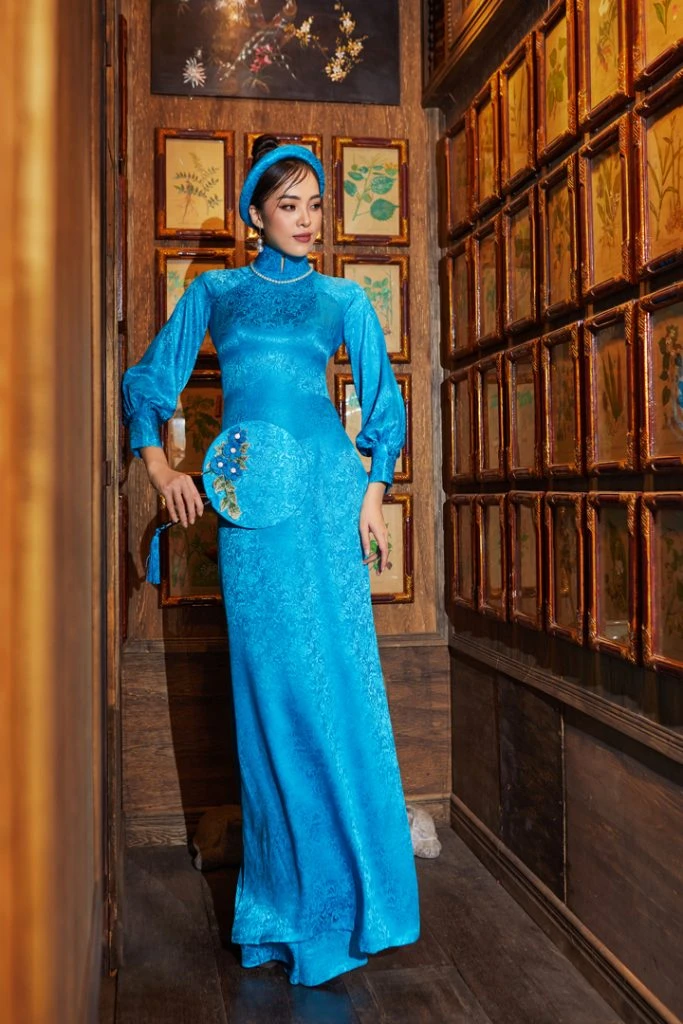 Những mẫu áo dài xanh Thái Tuấn đẹp nhất hiện nay