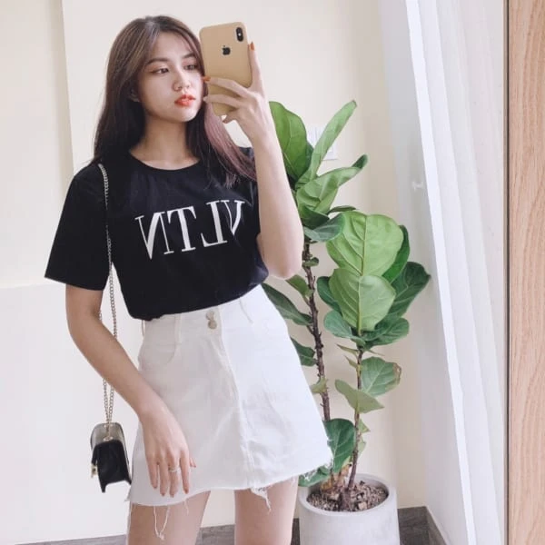 Áo Pull là gì ? Mẫu áo Pull nam nữ trắng dài tay có cổ