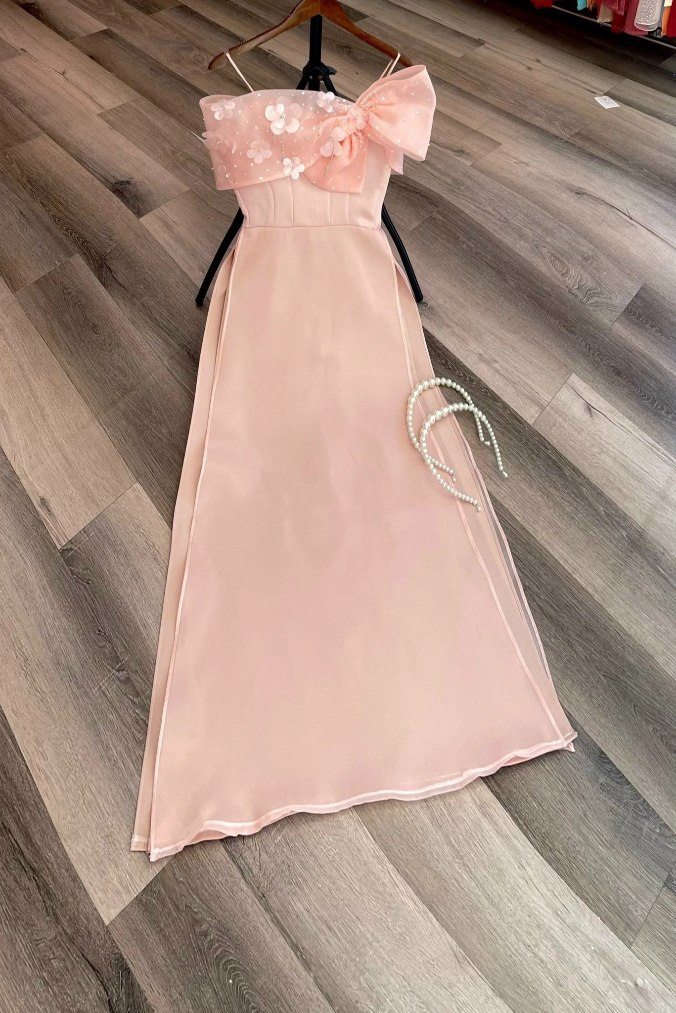 Khám Phá Áo Dài Gợi Cảm Trong Thời Trang Hiện Đại