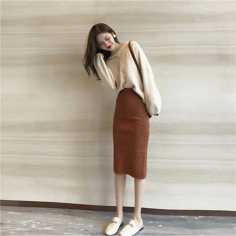 Chân váy len mặc với áo gì cho phong cách hoàn hảo