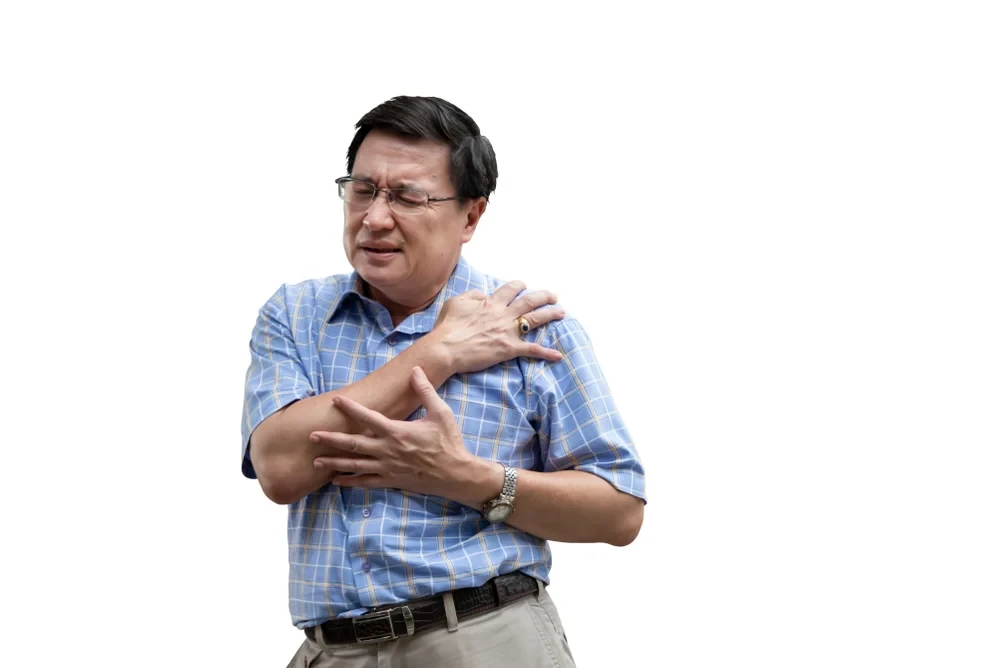 Nguyên nhân và cách khắc phục tê tay trái