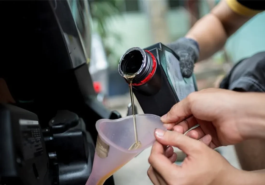 Xe tay ga bao lâu thay nhớt 1 lần để bền lâu