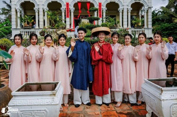 Khám Phá Áo Năm Thân - Biểu Tượng Văn Hóa Việt Nam