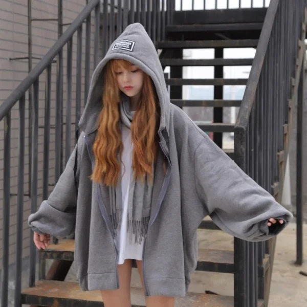 Áo khoác nỉ nữ: Lựa chọn hoàn hảo cho mùa đông