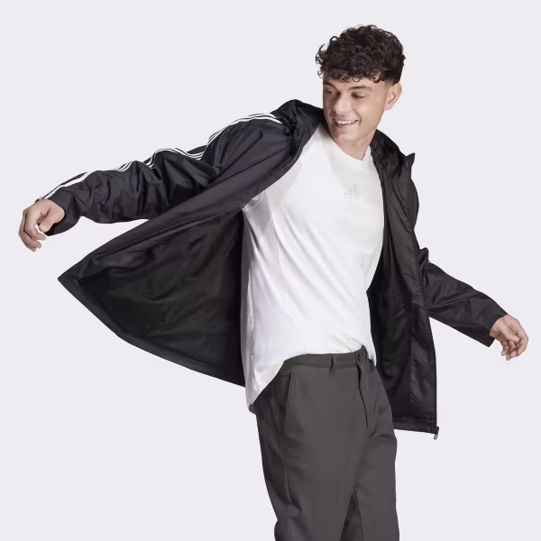 Khám Phá Áo Khoác Adidas 3 Sọc Đầy Phong Cách