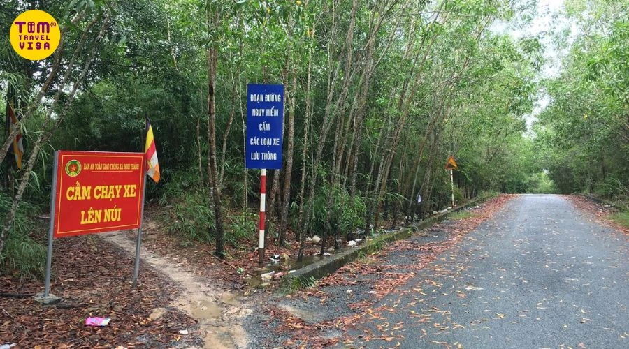 Núi Cậu Tây Ninh - Địa điểm du lịch tâm linh Bình Dương