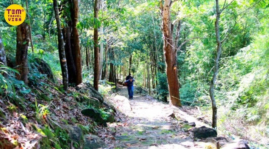 Núi Cậu Tây Ninh - Địa điểm du lịch tâm linh Bình Dương