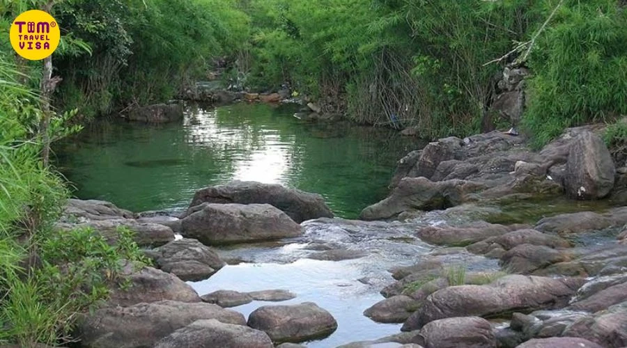 Núi Cậu Tây Ninh - Địa điểm du lịch tâm linh Bình Dương