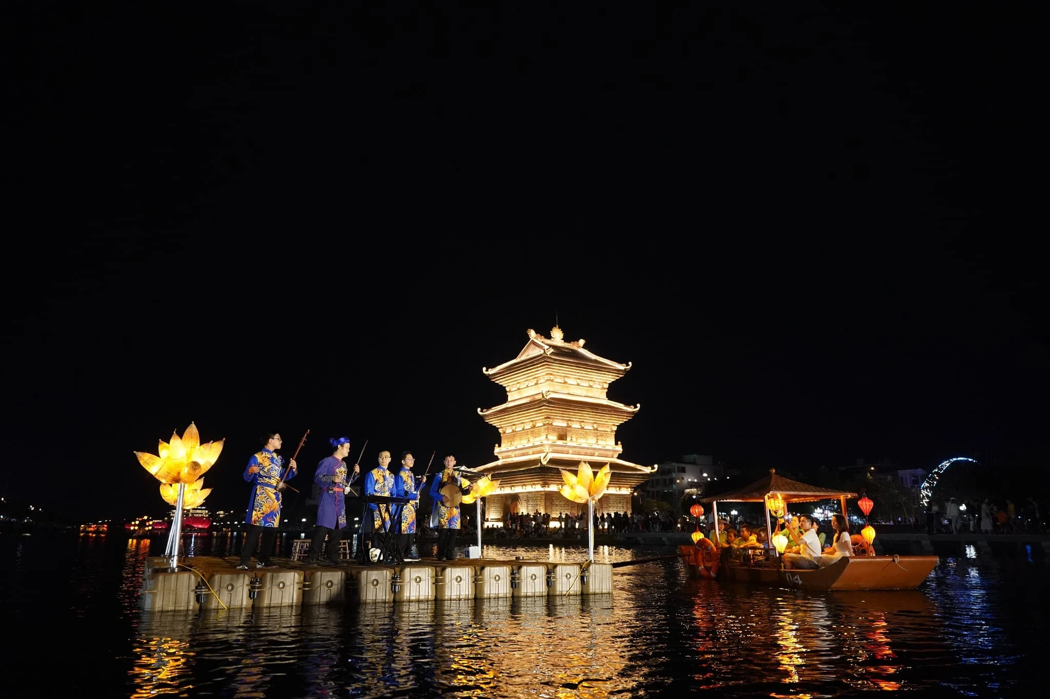 Review kinh nghiệm du lịch Phố cổ Hoa Lư chi tiết nhất