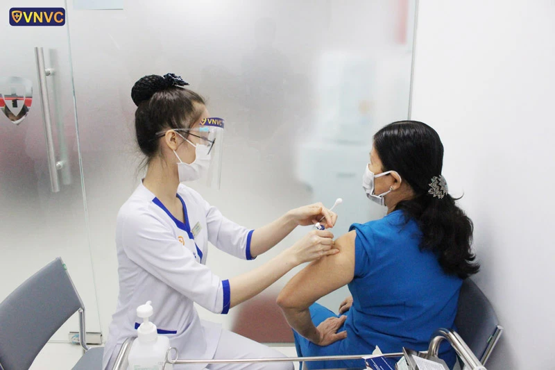 Khai trương VNVC Tây Ninh trước mối nguy “lây nhiễm kép” nhiều bệnh