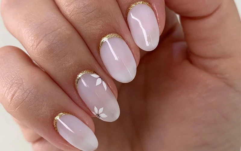 99+ Mẫu móng tay màu trắng đẹp, hot nhất hiện nay