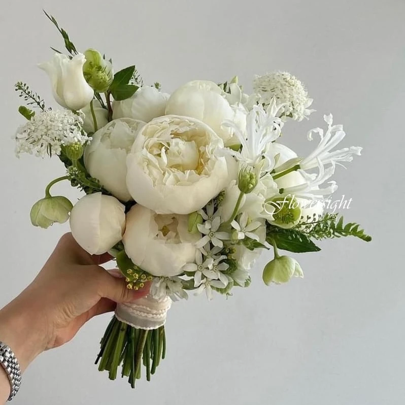 Ý Nghĩa Hoa Cầm Tay Trong Ngày Cưới Cô Dâu