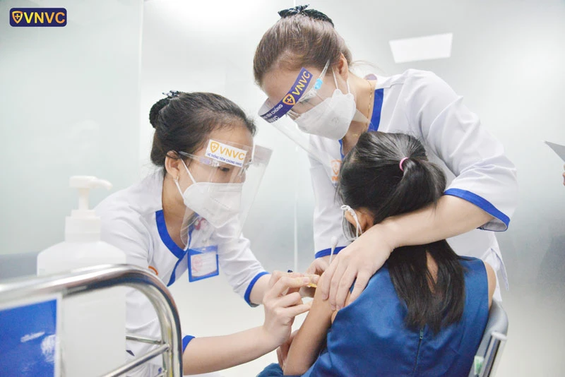 Khai trương VNVC Tây Ninh trước mối nguy “lây nhiễm kép” nhiều bệnh