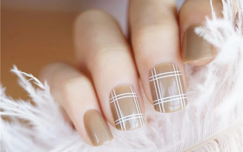 99+ Mẫu móng tay màu trắng đẹp, hot nhất hiện nay