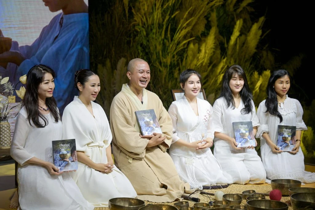 Chuông Xoay Tây Tạng ( Singing Bowl ) Là Gì? Ý Nghĩa Âm Thanh Kỳ Diệu