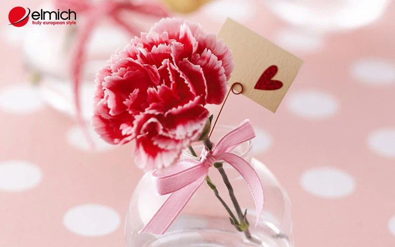 Khám Phá Vẻ Đẹp và Giá Trị Hoa Phăng