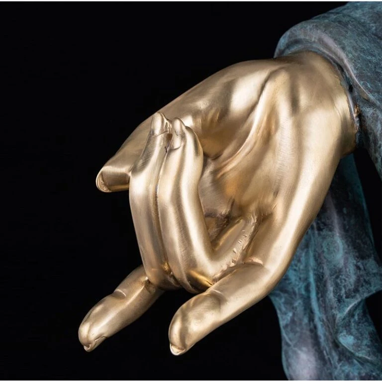 Ý Nghĩa Tâm Linh Của Bàn Tay Phật Trong Nghệ Thuật