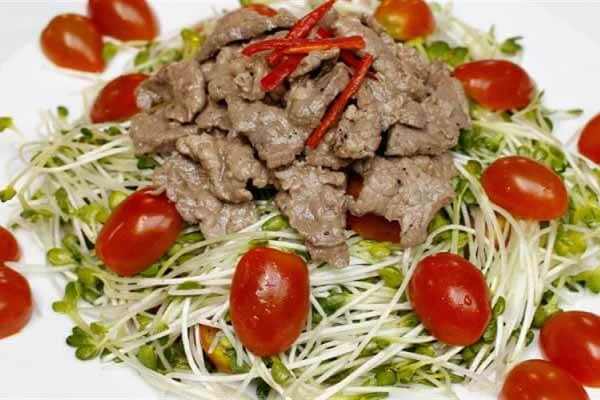 Tập luyện, giảm cân ăn thịt bò xào hành tây có béo không?