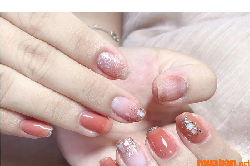 99+ mẫu nail hồng thạch tinh tế và nữ tính cho các nàng