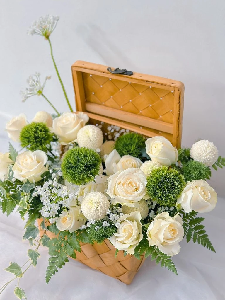 Hoa Hồng Trắng: Ý nghĩa, lịch sử và những dịp tặng thích hợp