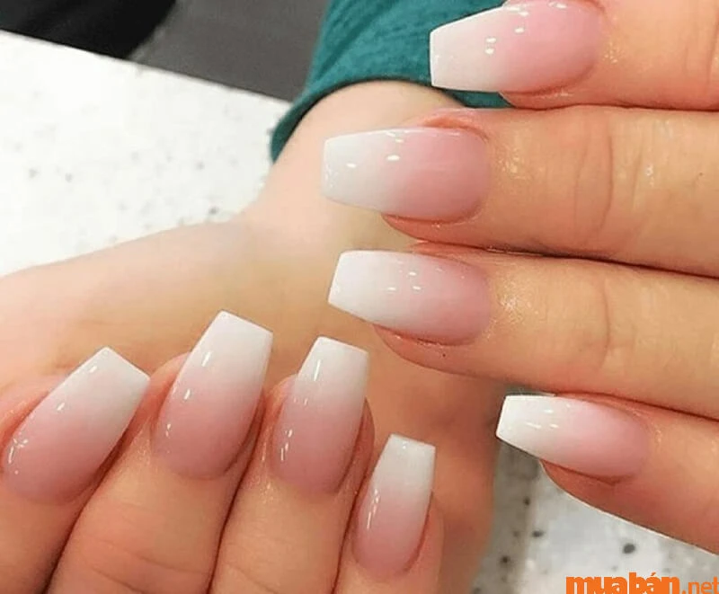 99+ mẫu nail hồng thạch tinh tế và nữ tính cho các nàng