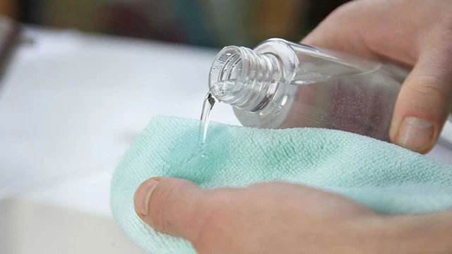 [Hướng dẫn] 15 Cách tẩy sơn tường trên nền nhà đơn giản mà hiệu quả