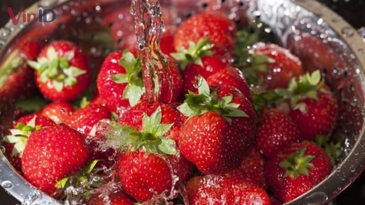 Bật mí công thức cách làm mứt dâu chua ngọt, ăn cực nghiện