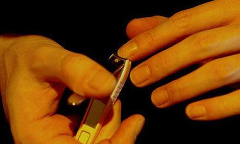 Nên cắt móng tay vào ngày nào tốt? Vì sao?