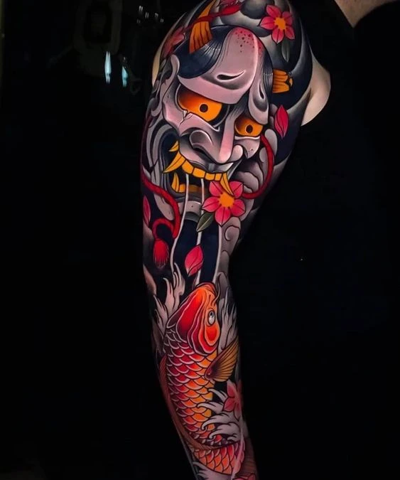 Hình xăm phun tay: Nghệ thuật và ý nghĩa sâu sắc