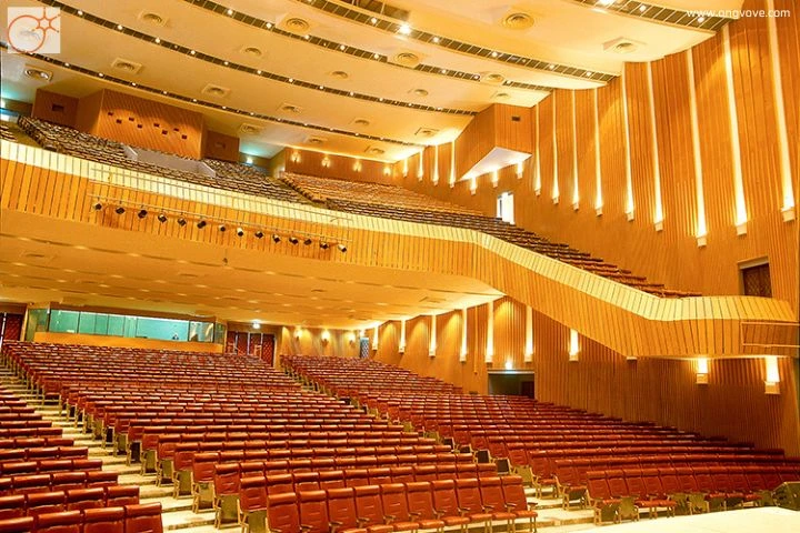 Nhà hát Hòa Bình Quận 10 - Biểu tượng lịch sử và văn hóa của Sài Gòn