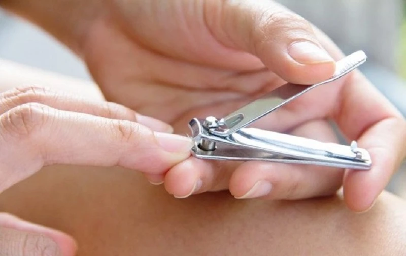 Nên cắt móng tay vào ngày nào tốt? Vì sao?