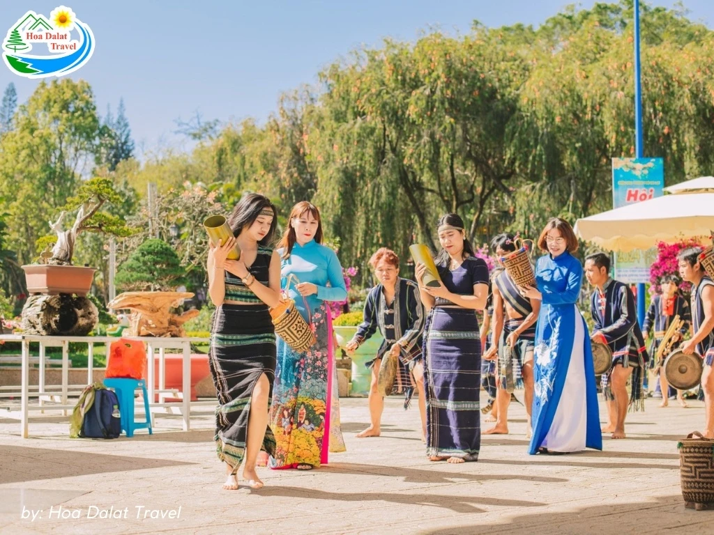 Vườn Hoa Thành Phố Đà Lạt - Giá Vé Và Giờ Mở Cửa Tham Quan 2024