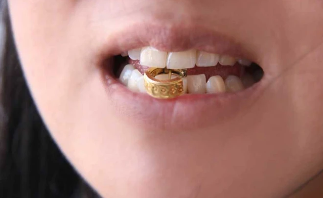 Cách thử vàng tây thật giả tại nhà đơn giản nhất