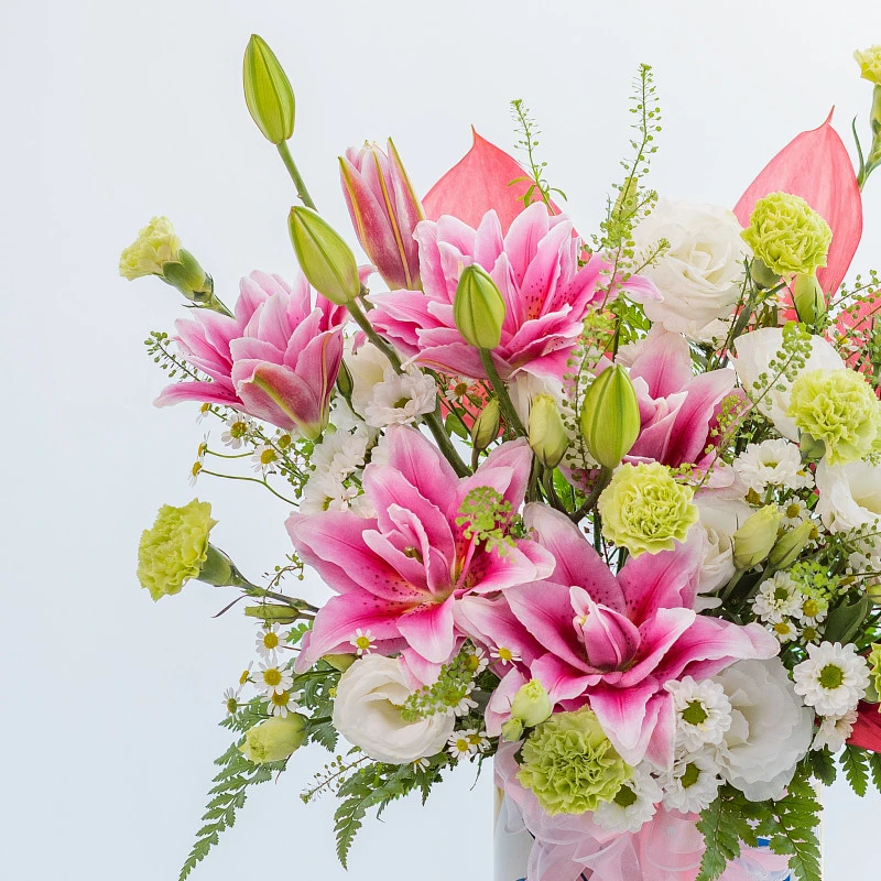 Roselily (Ly kép): Ưu điểm, ý nghĩa và cách chăm sóc để giữ hoa tươi lâu