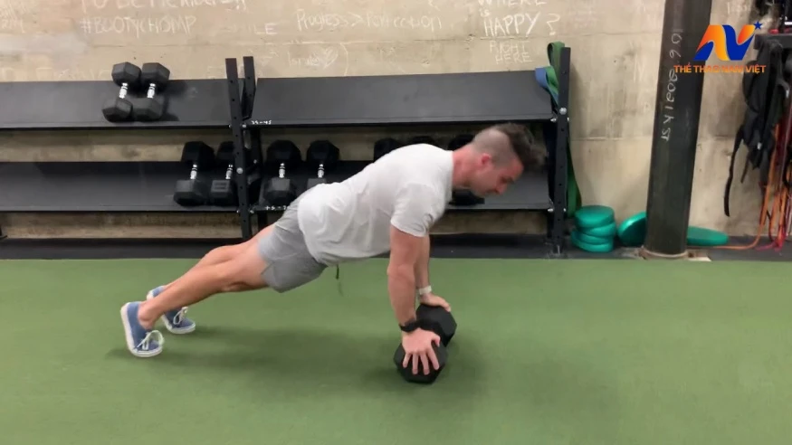 10 bài tập tay sau với tạ đơn hiệu quả tại nhà