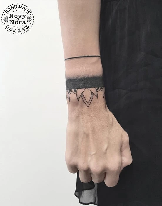 50+ Mẫu xăm vòng tay đẹp nhất