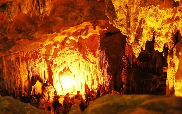 Khám Phá Du Lịch Hòa Bình Thiên Nhiên Tuyệt Đẹp