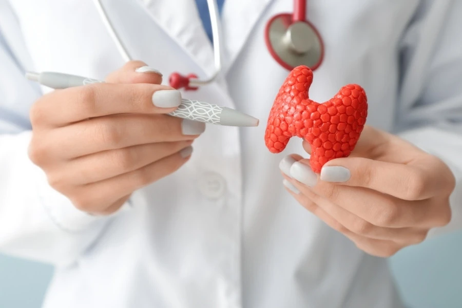 Con gái lông tay nhiều thì sao? Tốt hay xấu?