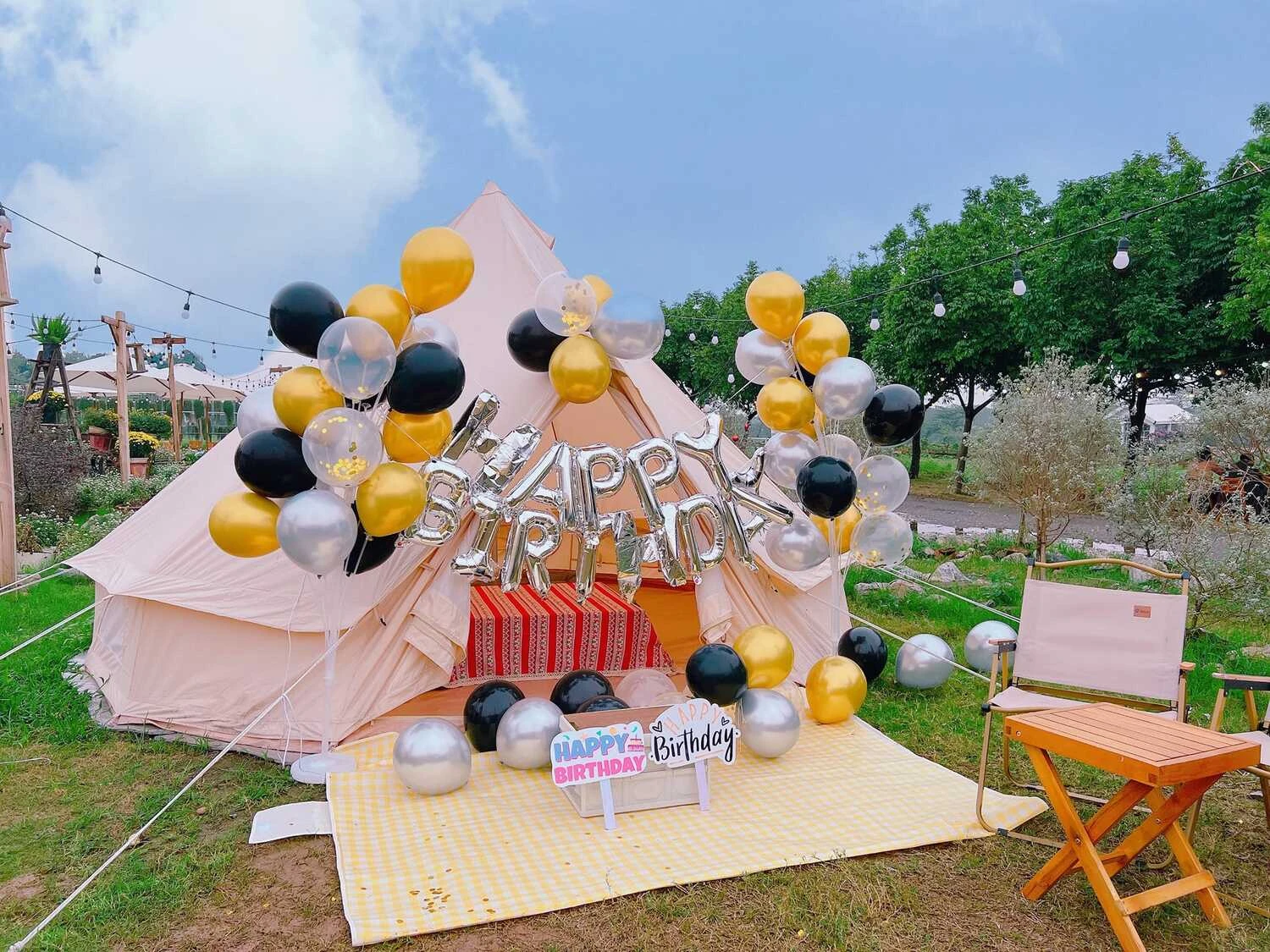 Phim trường Thảo nguyên hoa Long Biên - thiên đường check in sống ảo