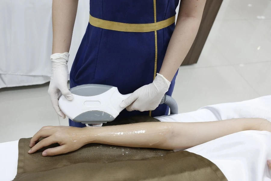 Con gái lông tay nhiều thì sao? Tốt hay xấu?