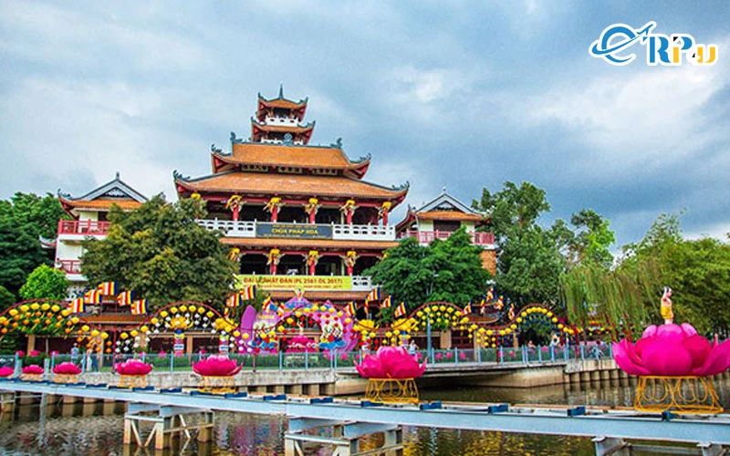 CHÙA PHÁP HOA-MIỀN ĐẤT PHẬT HIỀN HÒA GIỮA CHỐN SÀI GÒN HOA LỆ