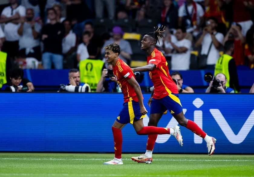 Cầu thủ Tây Ban Nha và Đội hình Tiêu biểu Đáng Chú Ý